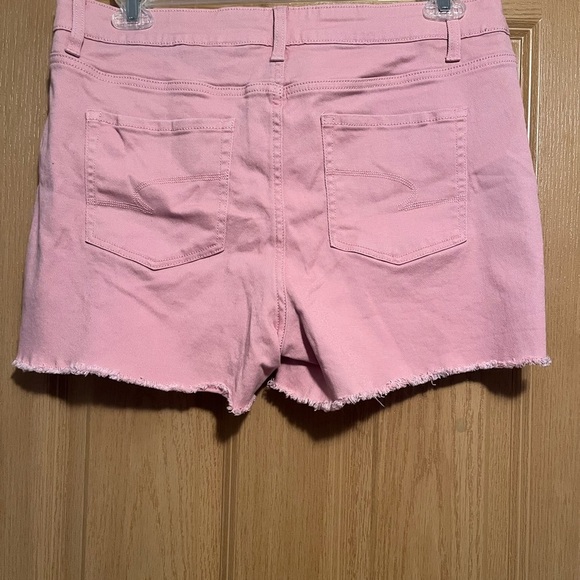 Pink shorts - Picture 4 of 7